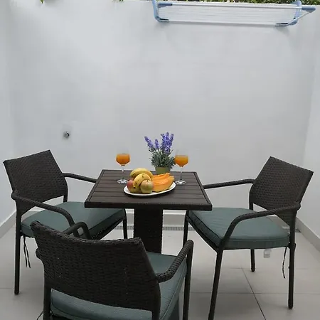 Apartment Niko Omis