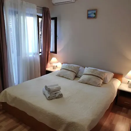 Apartment Niko *