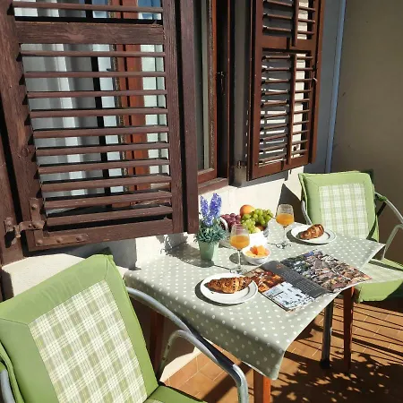 Niko Apartment