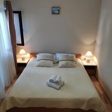 Apartment Niko *